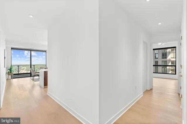 $1,320,000 | 1650 Silver Hill Drive, Unit 1206, McLean, VA 22102