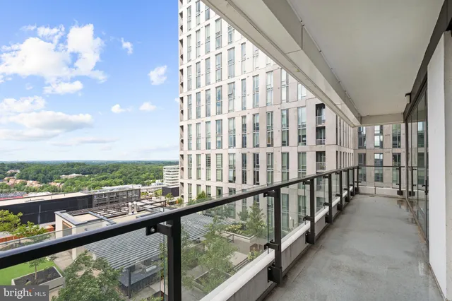 $1,320,000 | 1650 Silver Hill Drive, Unit 1206, McLean, VA 22102