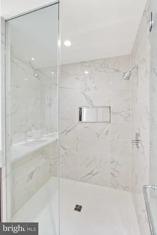 $1,320,000 | 1650 Silver Hill Drive, Unit 1206, McLean, VA 22102