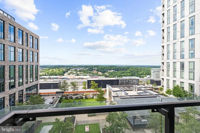 $1,320,000 | 1650 Silver Hill Drive, Unit 1206, McLean, VA 22102