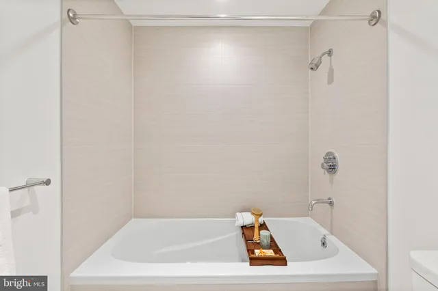 $1,320,000 | 1650 Silver Hill Drive, Unit 1206, McLean, VA 22102