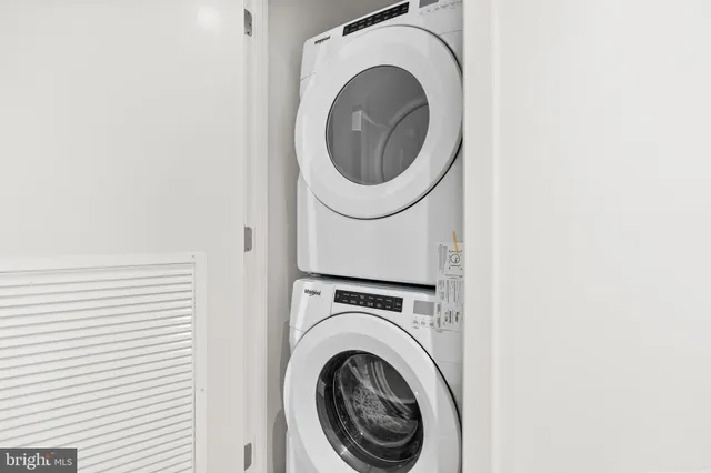 $1,320,000 | 1650 Silver Hill Drive, Unit 1206, McLean, VA 22102