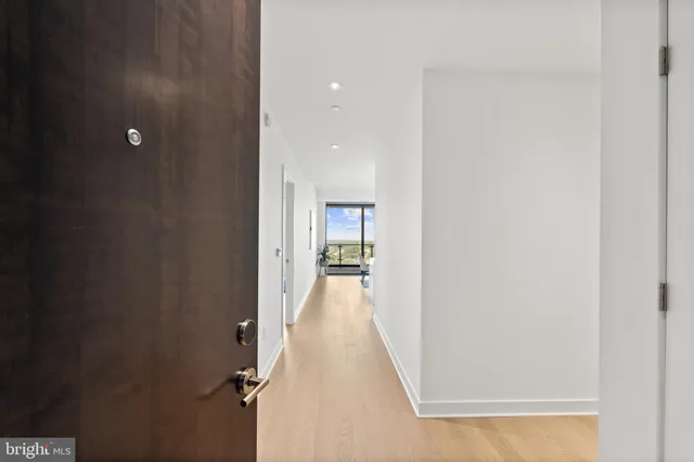 $1,320,000 | 1650 Silver Hill Drive, Unit 1206, McLean, VA 22102