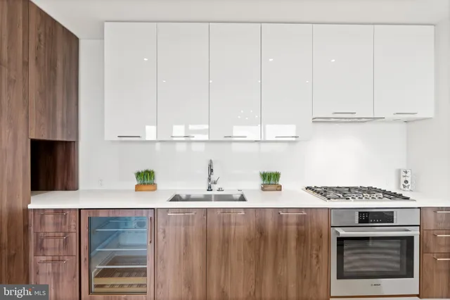 $1,320,000 | 1650 Silver Hill Drive, Unit 1206, McLean, VA 22102