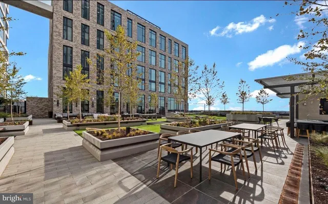 $1,320,000 | 1650 Silver Hill Drive, Unit 1206, McLean, VA 22102