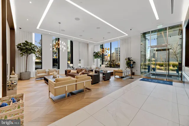 $1,320,000 | 1650 Silver Hill Drive, Unit 1206, McLean, VA 22102