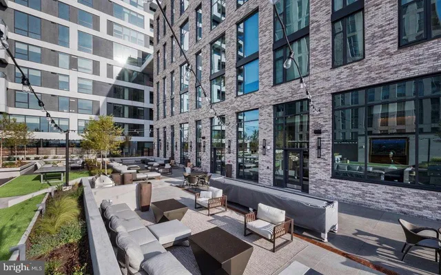 $1,320,000 | 1650 Silver Hill Drive, Unit 1206, McLean, VA 22102