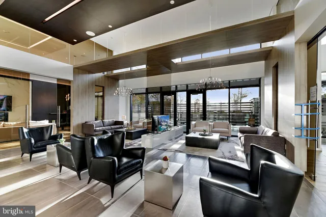 $1,320,000 | 1650 Silver Hill Drive, Unit 1206, McLean, VA 22102