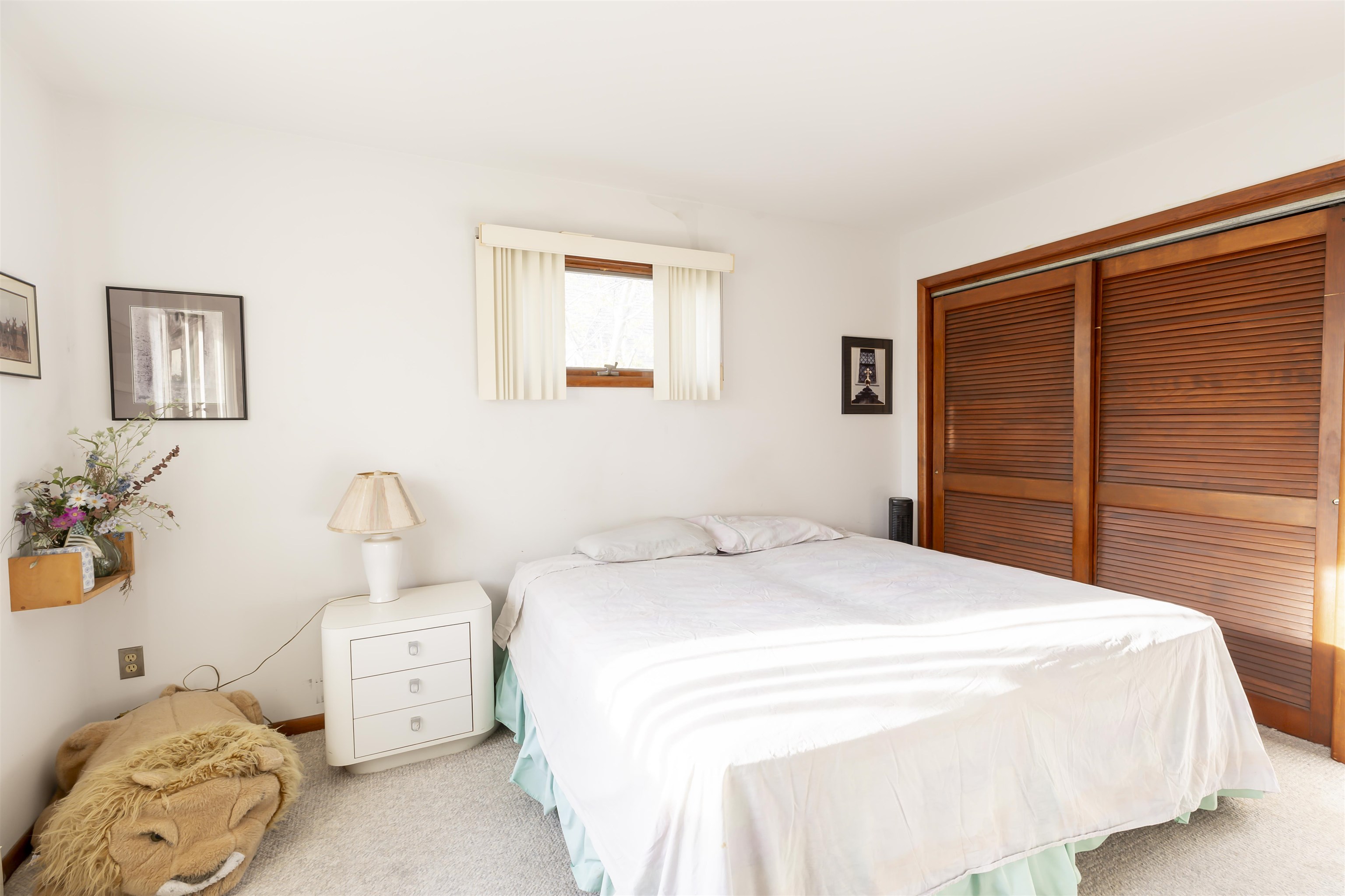 208 Princeton Avenue Cape May Point, NJ 08212 - Photo 36 of 49 a spacious bedroom with a bed and a closet