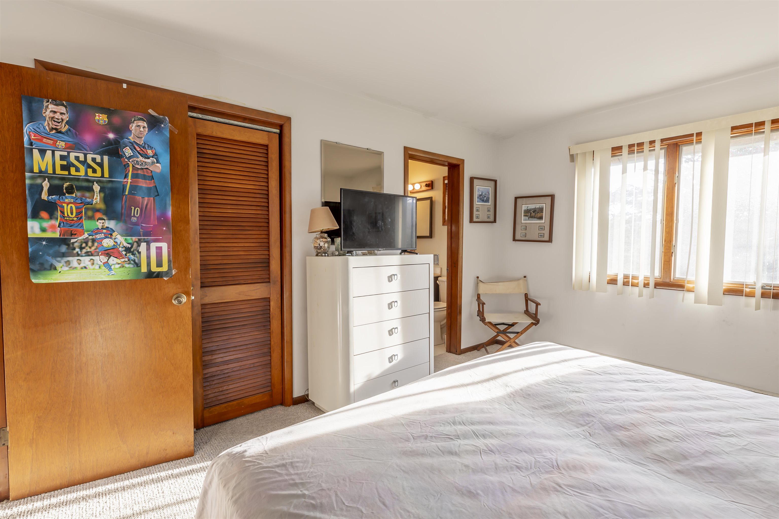 208 Princeton Avenue Cape May Point, NJ 08212 - Photo 37 of 49 a bed room with a bed and a window