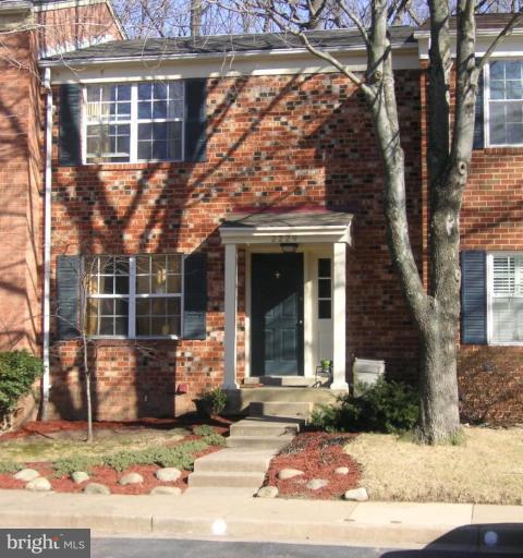 2229 Gunsmith Square Reston, VA 20191 - Photo 1 of 17 Exterior (Main)