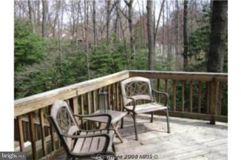 2229 Gunsmith Square Reston, VA 20191 - Photo 5 of 17 Deck