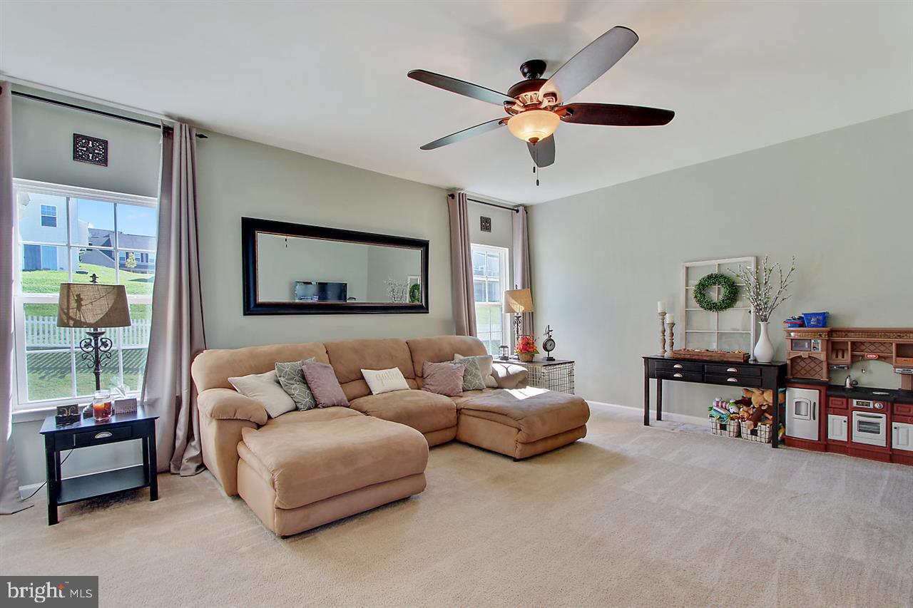 695 Countryside Road Seven Valleys, PA 17360 - Photo 7 of 31 Gallery Image 7
