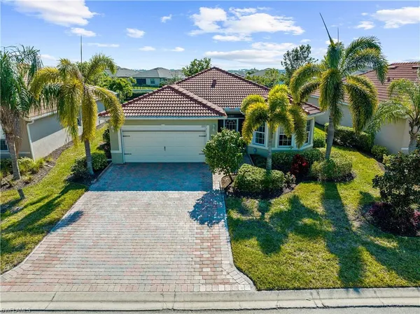 $2,100 | 3337 Apple Blossom Drive, Fort Myers, FL 33905