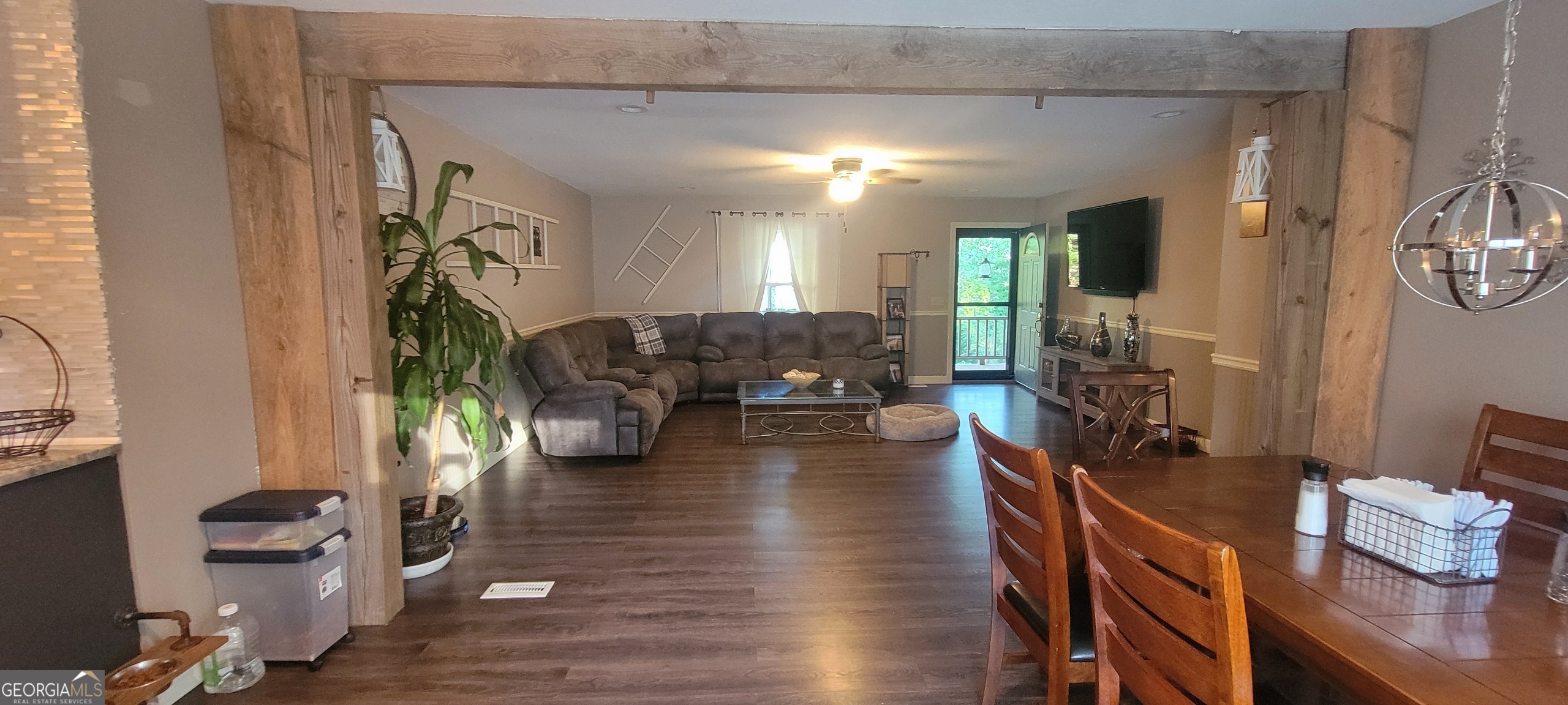 1605 Cody Road Mount Airy, GA 30563 - Photo 4 of 26 a living room with furniture