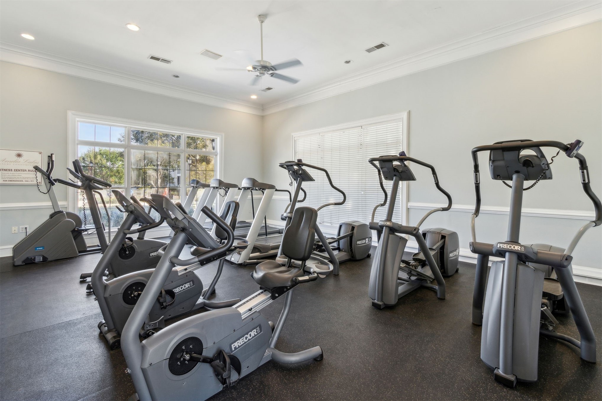 23525 Bahama Point, Unit 1621 Fernandina Beach, FL 32034 - Photo 52 of 68 a view of a room with gym equipment