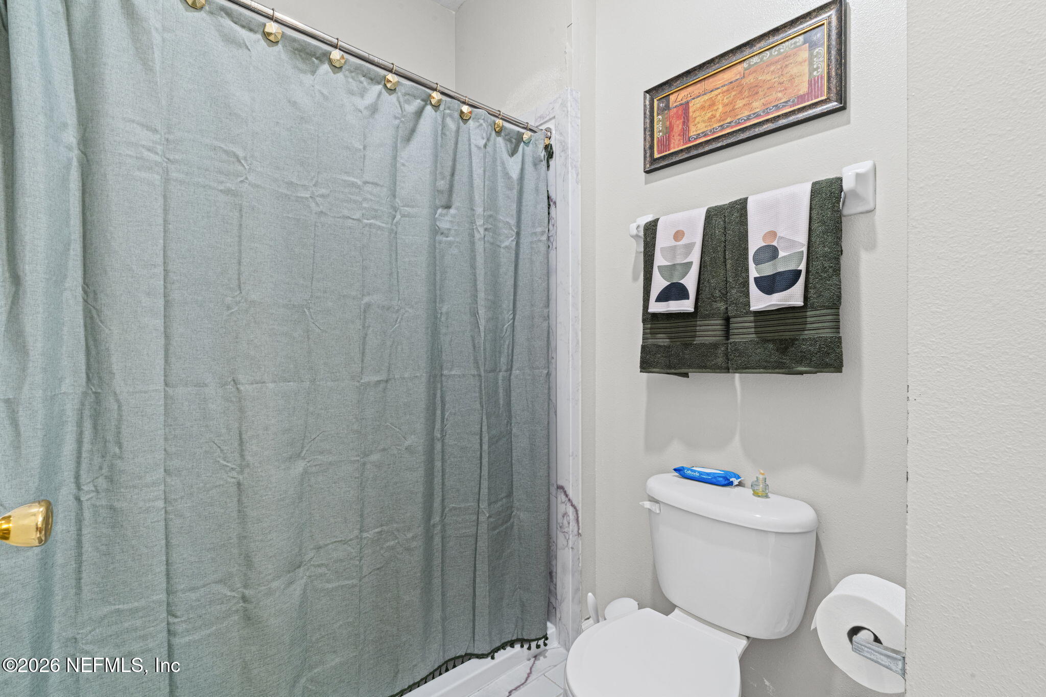 7990 Baymeadows Road East, Unit 430 Jacksonville, FL 32256 - Photo 17 of 21 Guest Bath