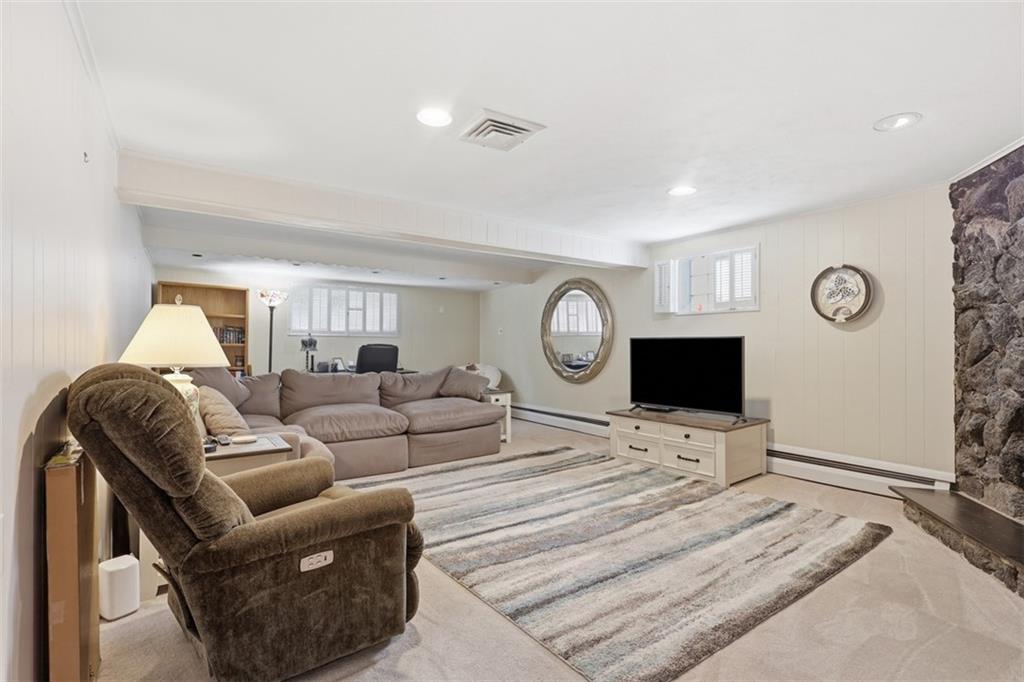 6725 Verona Road Verona, PA 15147 - Photo 18 of 35