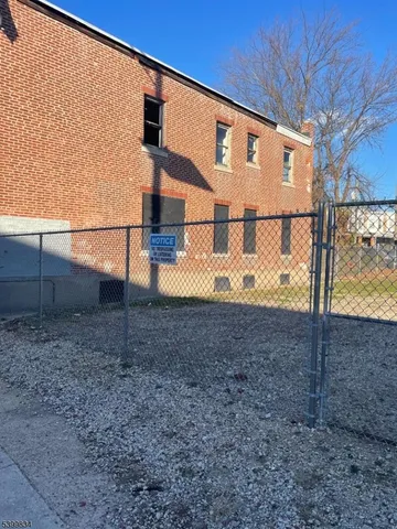 $175,000 | 1476 Mt Ephraim Avenue, Unit 3, Camden, NJ 08104