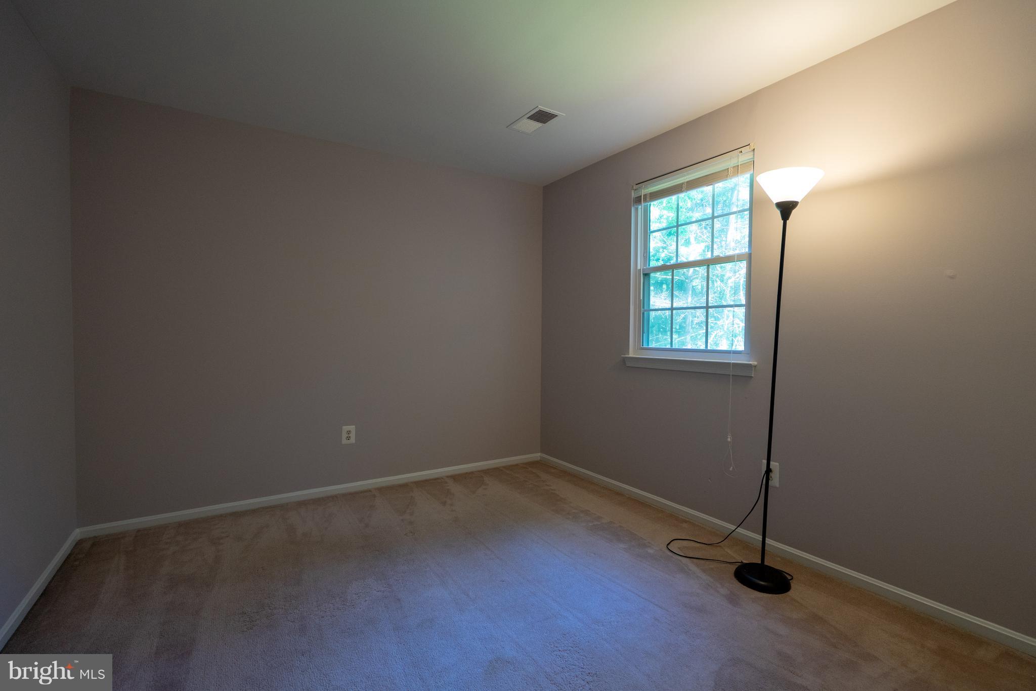 9126 Roundleaf Way Gaithersburg, MD 20879 - Photo 23 of 30 Interior