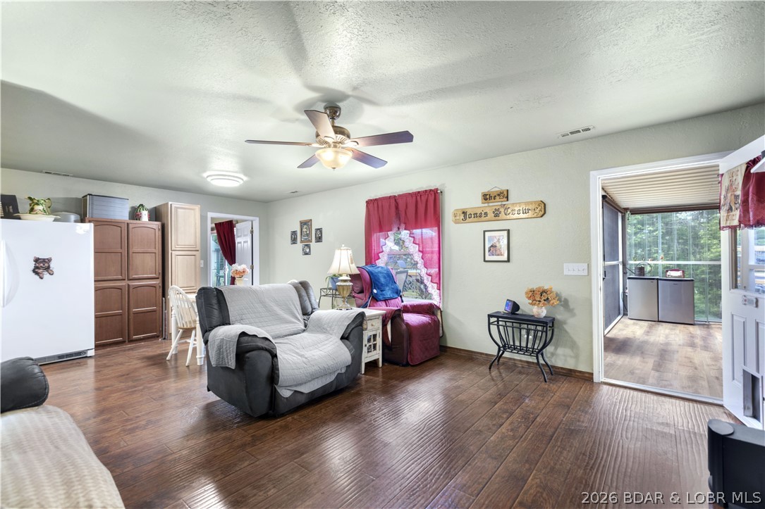 411 Valley Spring Road Camdenton, MO 65020 - Photo 15 of 46