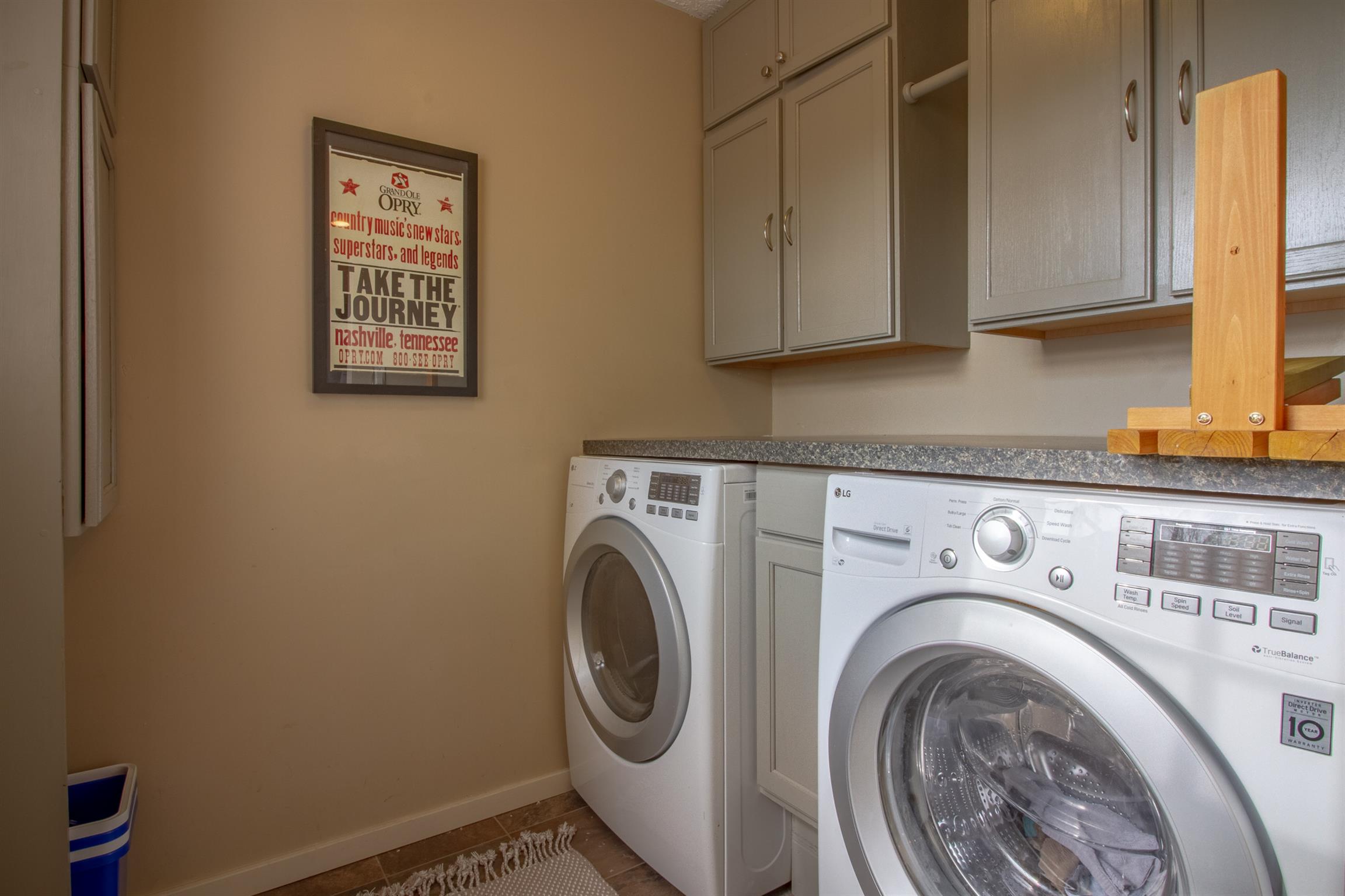 6990 Hoods Branch Road Springfield, TN 37172 - Photo 15 of 23 a utility room with dryer and washer