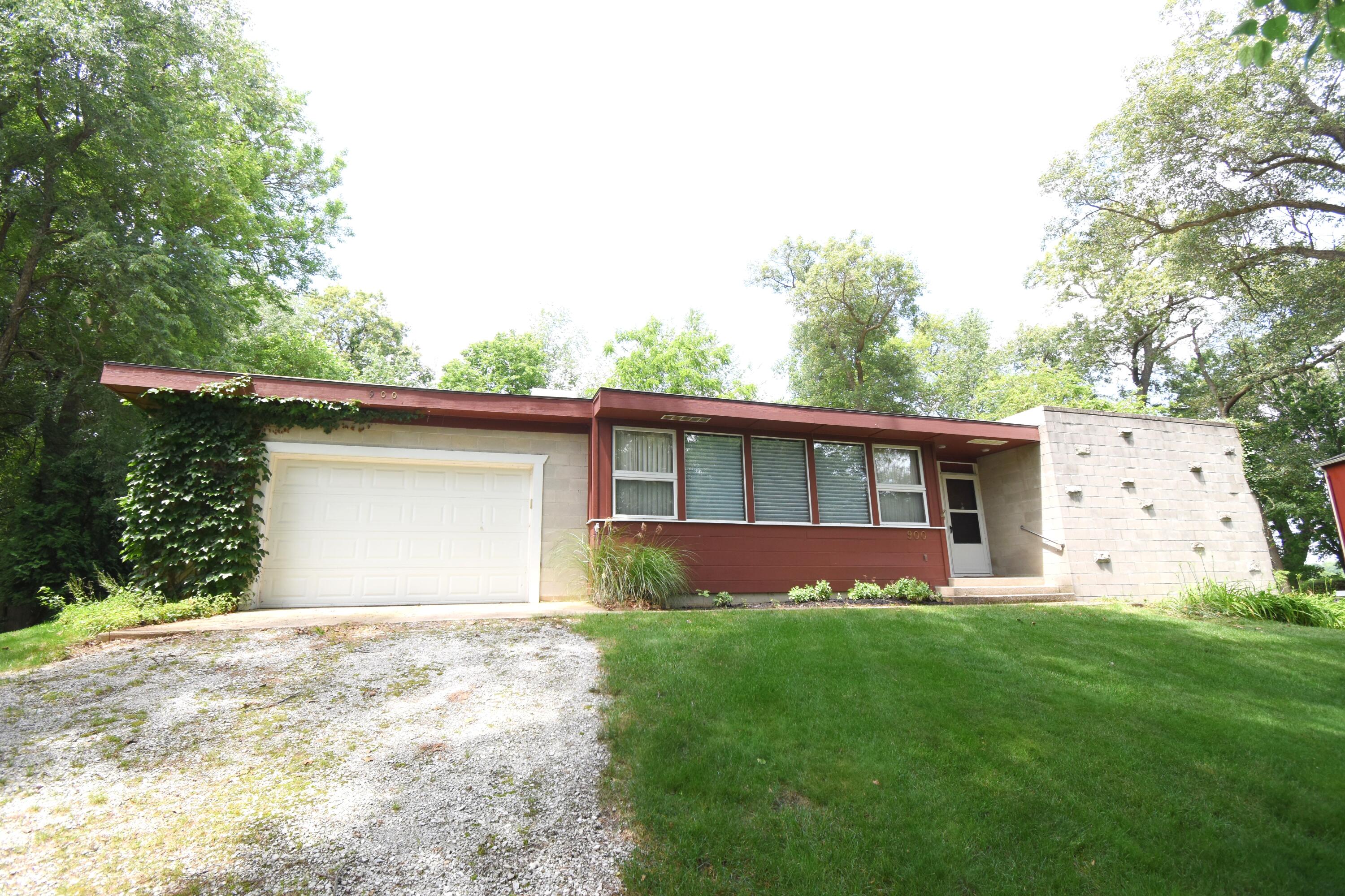 900 Winding Road Rensselaer, IN 47978 - Photo 3 of 56 3000x2000
