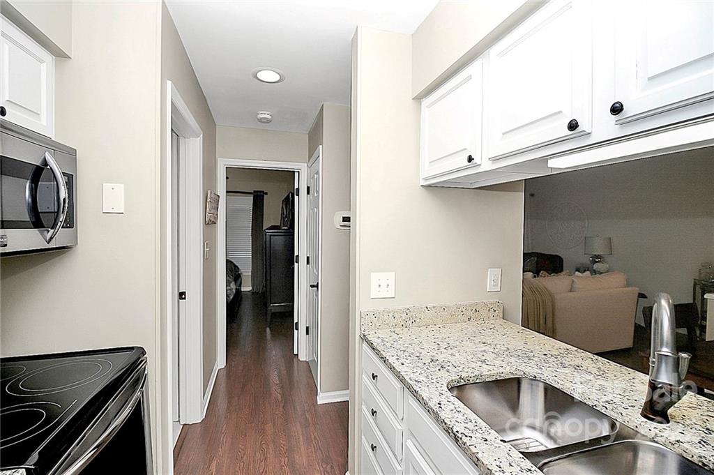 318 Queens Road, Unit 15 Charlotte, NC 28204 - Photo 13 of 27 Gallery Image 13