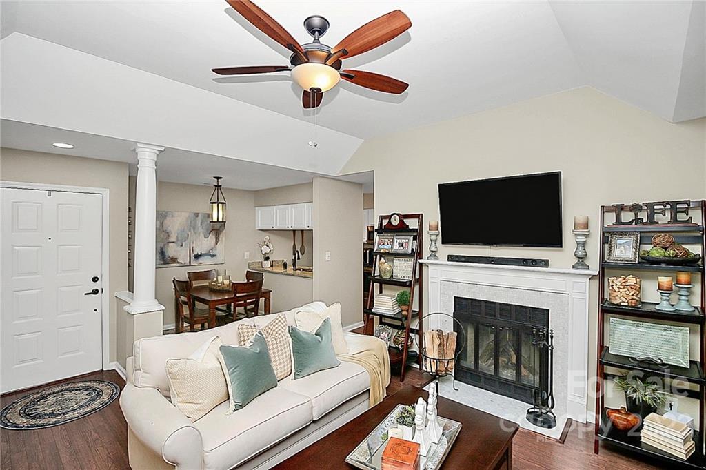 318 Queens Road, Unit 15 Charlotte, NC 28204 - Photo 5 of 27 Gallery Image 5