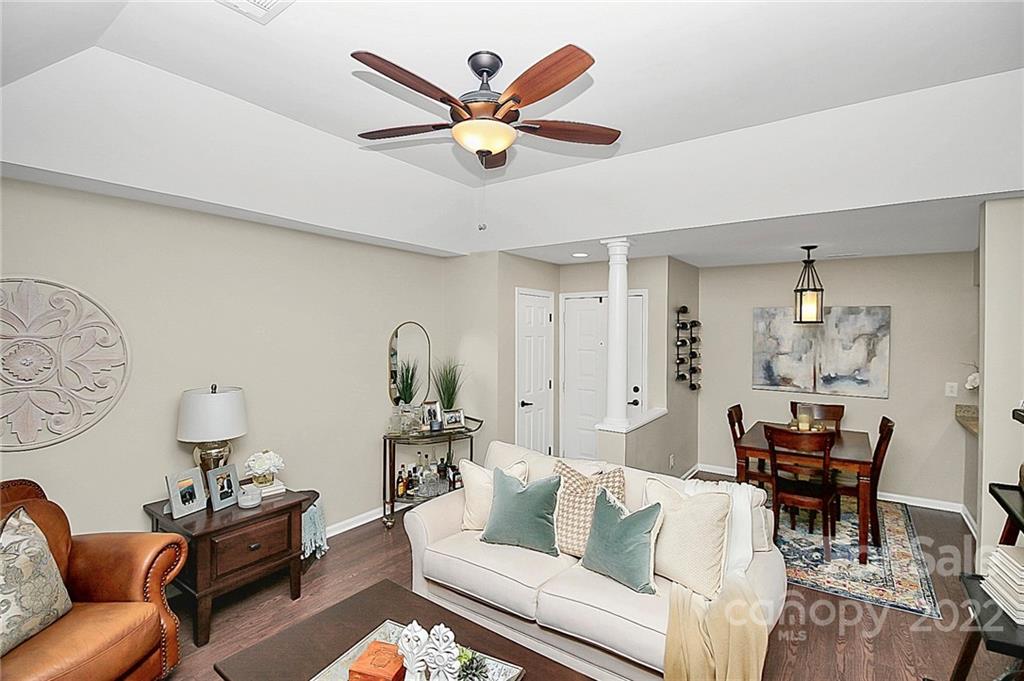 318 Queens Road, Unit 15 Charlotte, NC 28204 - Photo 6 of 27 Gallery Image 6