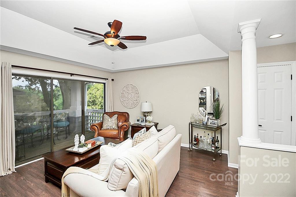 318 Queens Road, Unit 15 Charlotte, NC 28204 - Photo 8 of 27 Gallery Image 8