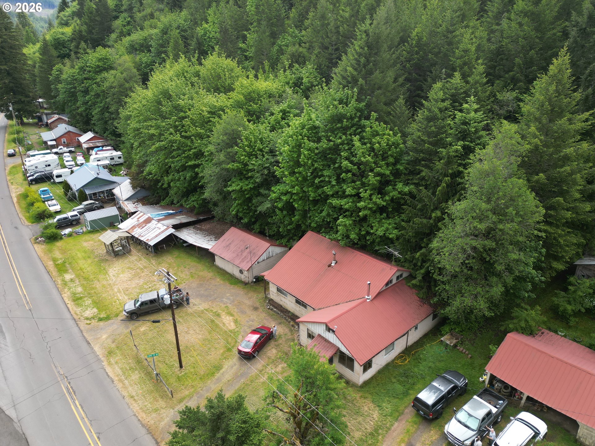 39688 Row River Road Dorena, OR 97434 - Photo 2 of 15