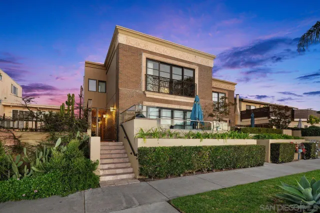 $1,960,000 | 6639 La Jolla Boulevard, San Diego, CA 92037