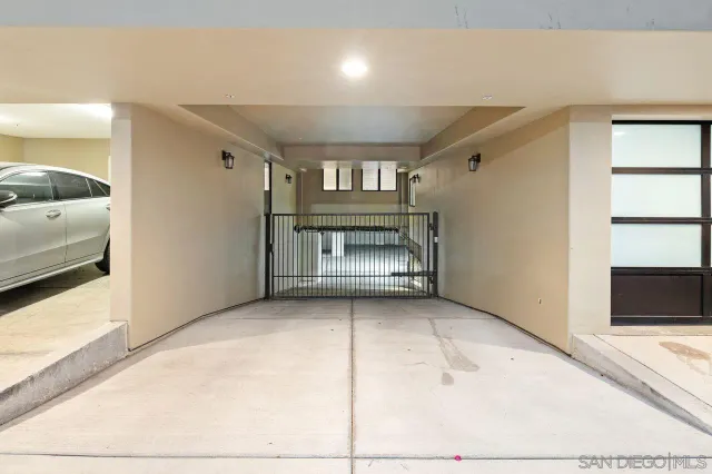 $1,960,000 | 6639 La Jolla Boulevard, San Diego, CA 92037