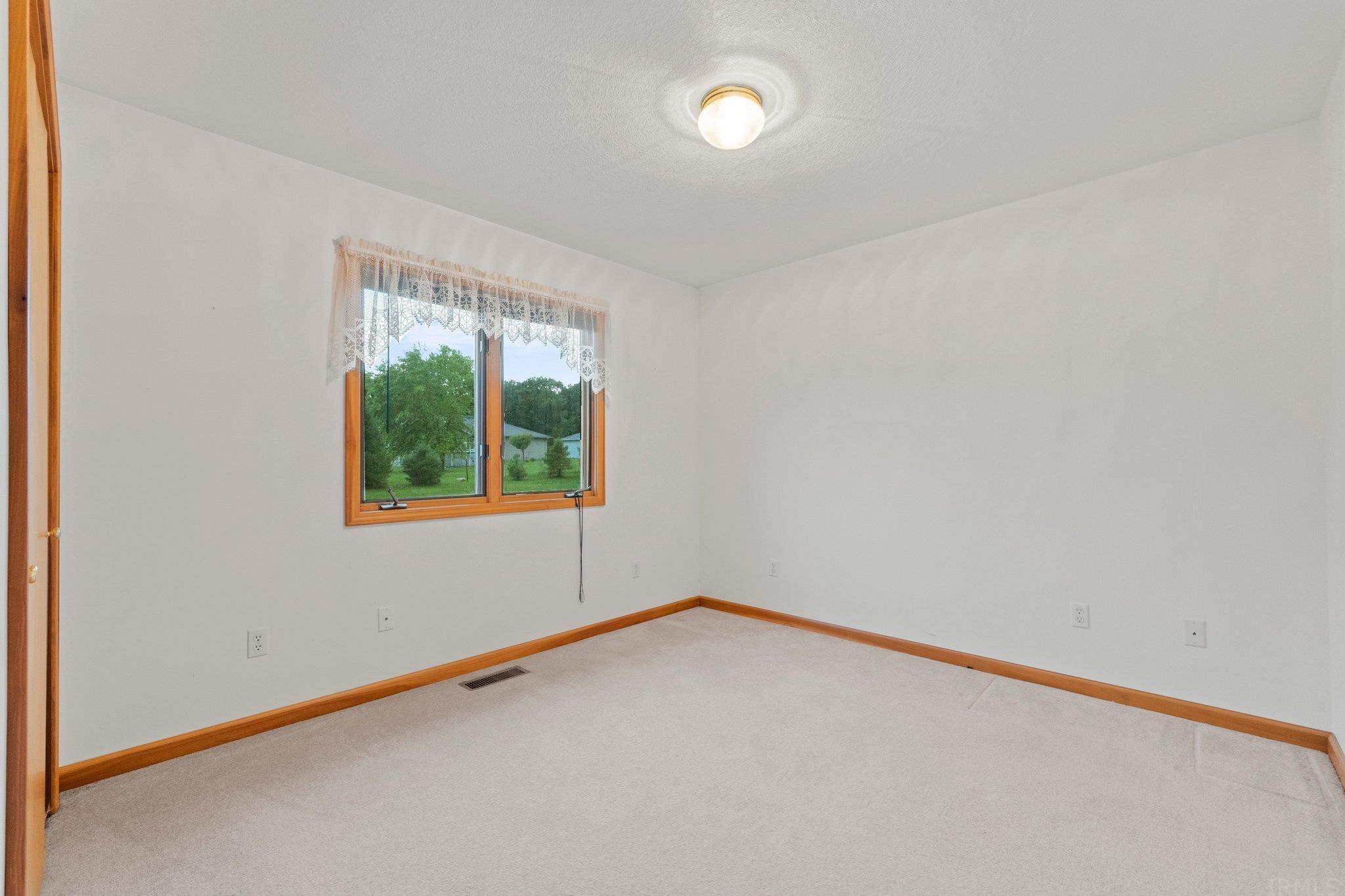 3795 West Landis Road Angola, IN 46703 - Photo 17 of 33 Gallery Image 17