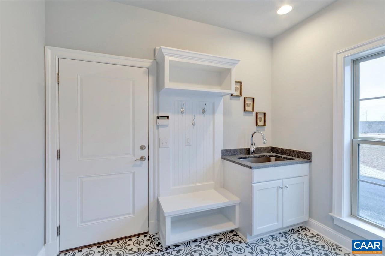 512 Drumin Road Keswick, VA 22947 - Photo 36 of 47 Gallery Image 36