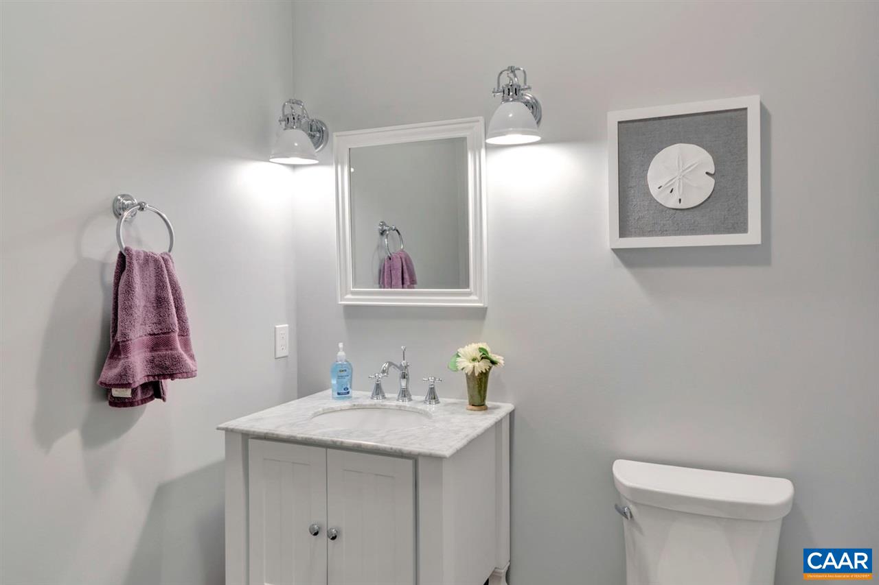 512 Drumin Road Keswick, VA 22947 - Photo 38 of 47 Gallery Image 38