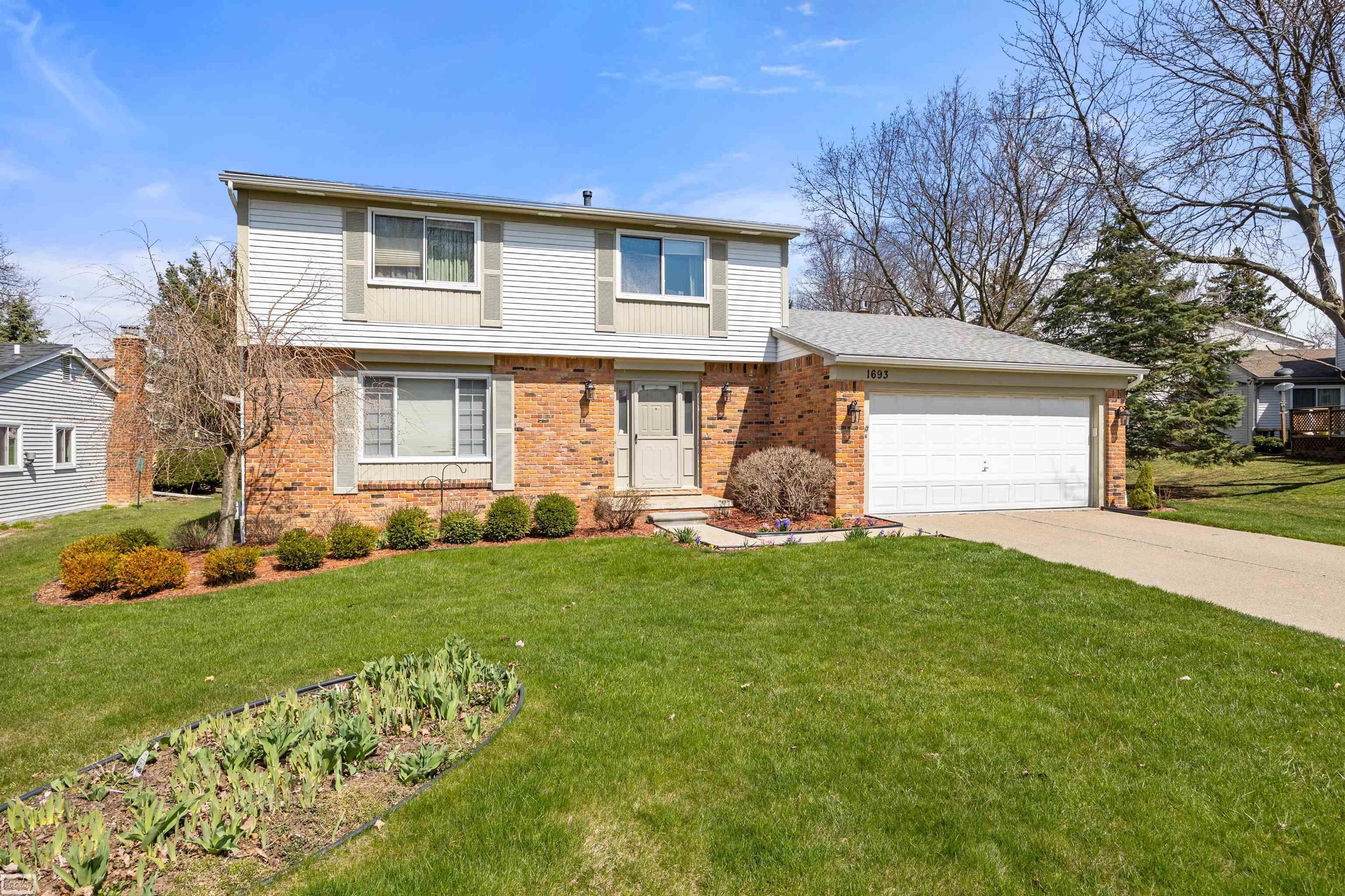 1693 Dennett Lane Rochester Hills, MI 48307 - Photo 41 of 53