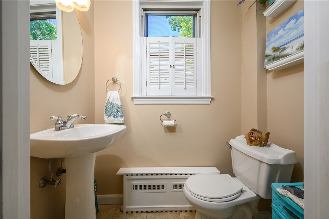 82 Gaskill Street Woonsocket, RI 02895 - Photo 13 of 33 Gallery Image 13