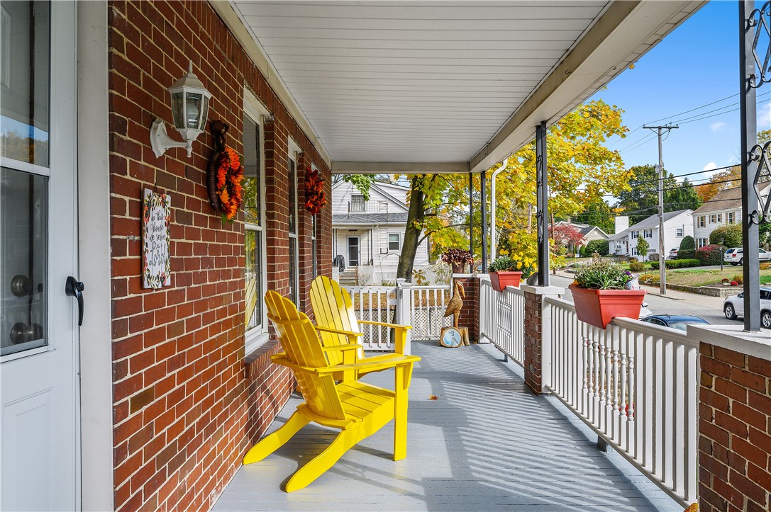 82 Gaskill Street Woonsocket, RI 02895 - Photo 2 of 33 Gallery Image 2