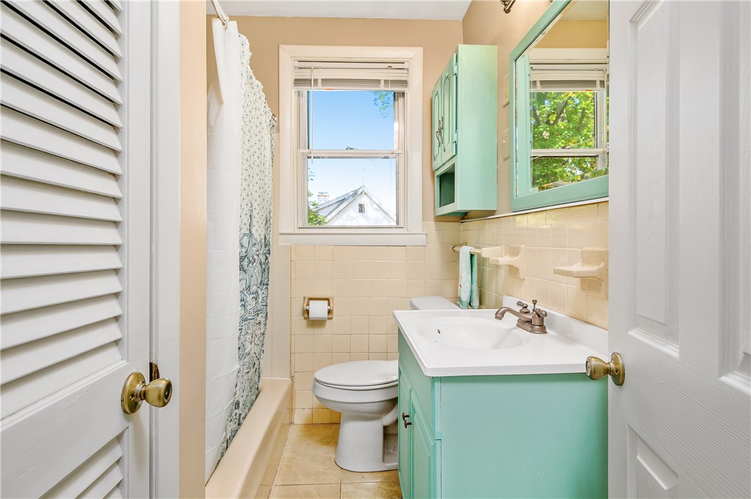 82 Gaskill Street Woonsocket, RI 02895 - Photo 27 of 33 Gallery Image 27