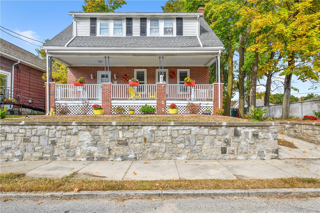 82 Gaskill Street Woonsocket, RI 02895 - Photo 3 of 33 Gallery Image 3