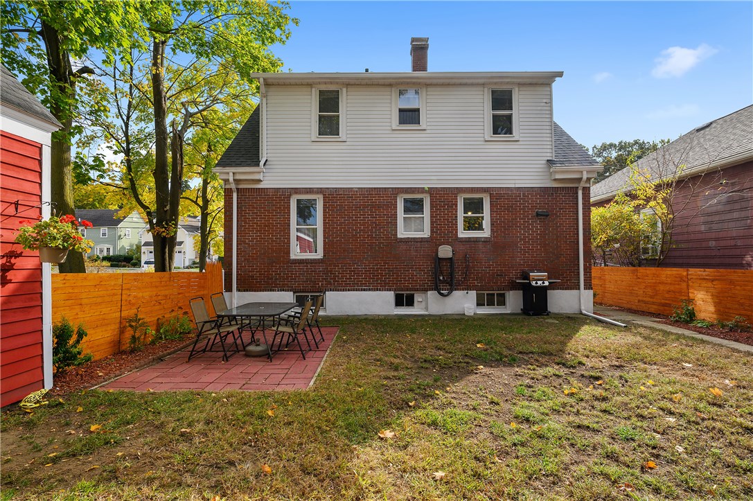 82 Gaskill Street Woonsocket, RI 02895 - Photo 7 of 33 Gallery Image 7