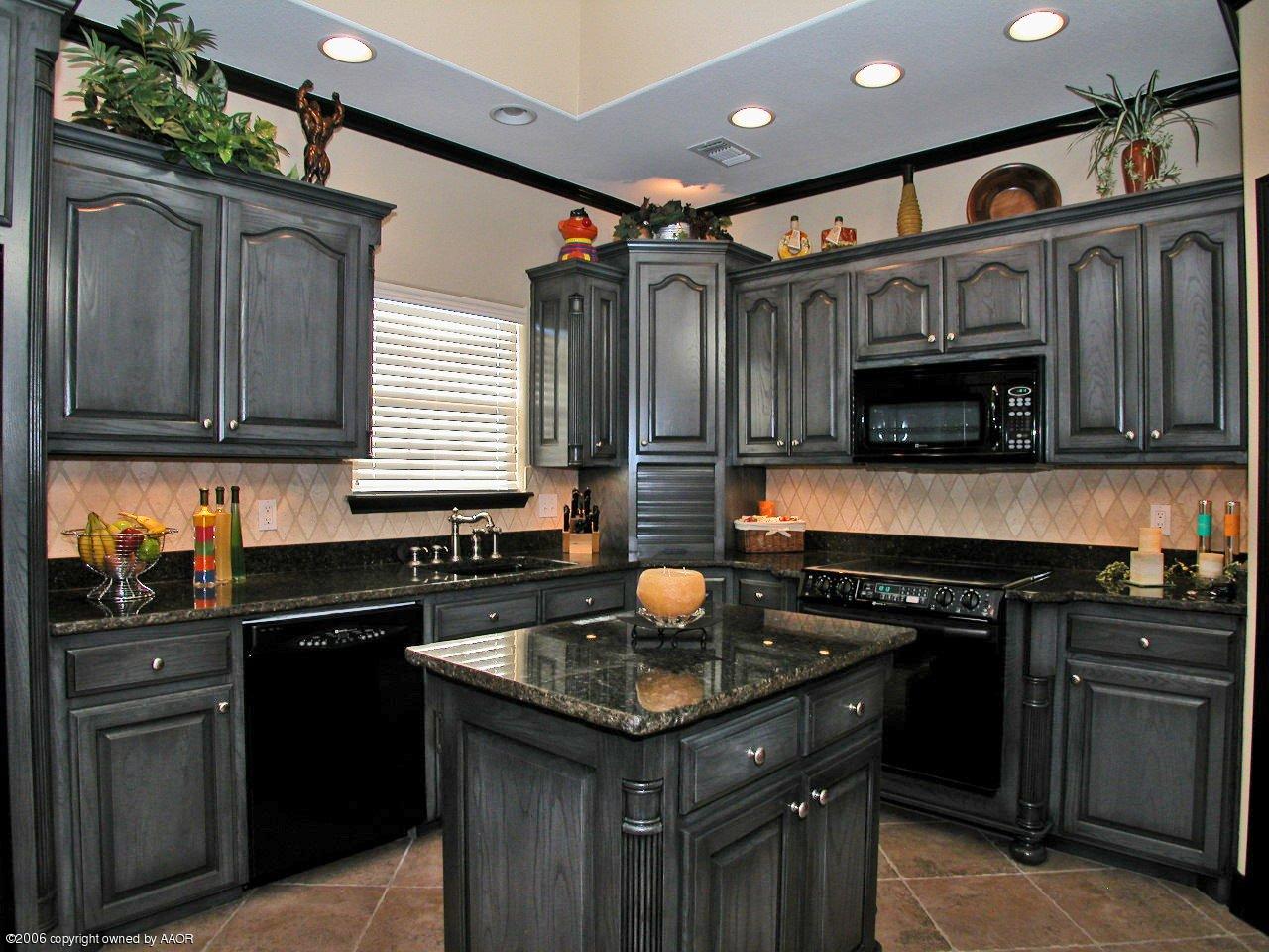 9201 Rj Drive Amarillo, TX 79119 - Photo 8 of 15 Kitchen