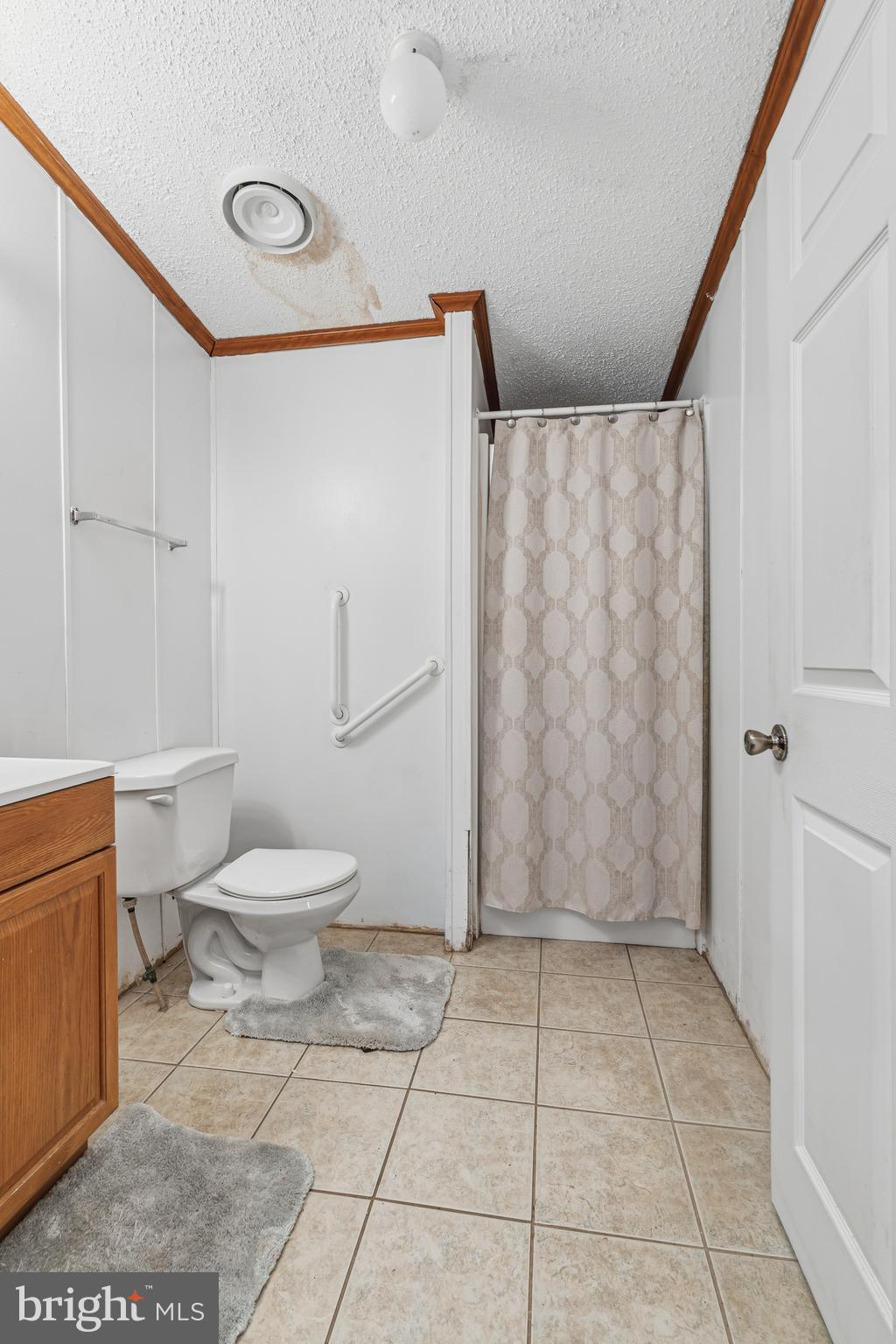 1834 Emily Drive Edgewood, MD 21040 - Photo 11 of 42 a bathroom with a toilet a sink and shower
