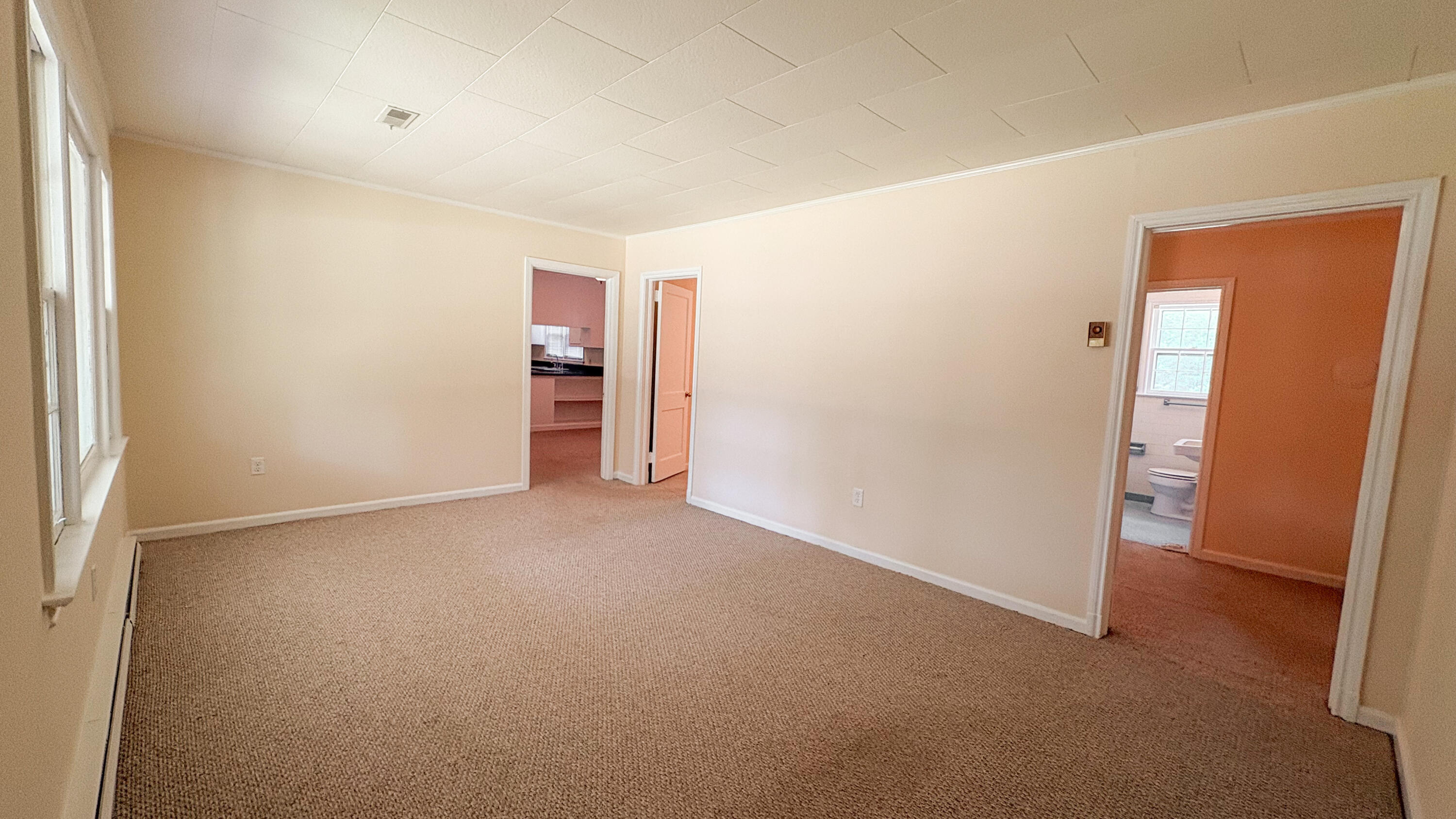 208 George Street Walterboro, SC 29488 - Photo 11 of 29 IMG_4009
