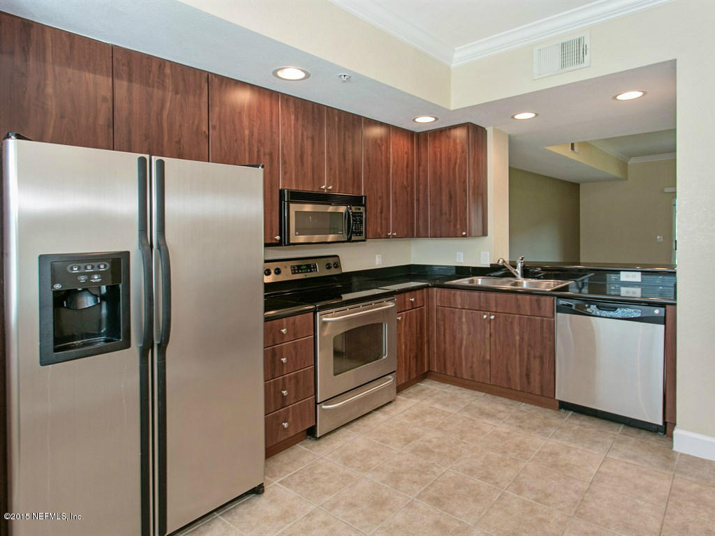 9745 Touchton Road, Unit 1522 Jacksonville, FL 32246 - Photo 5 of 25 003_Kitchen