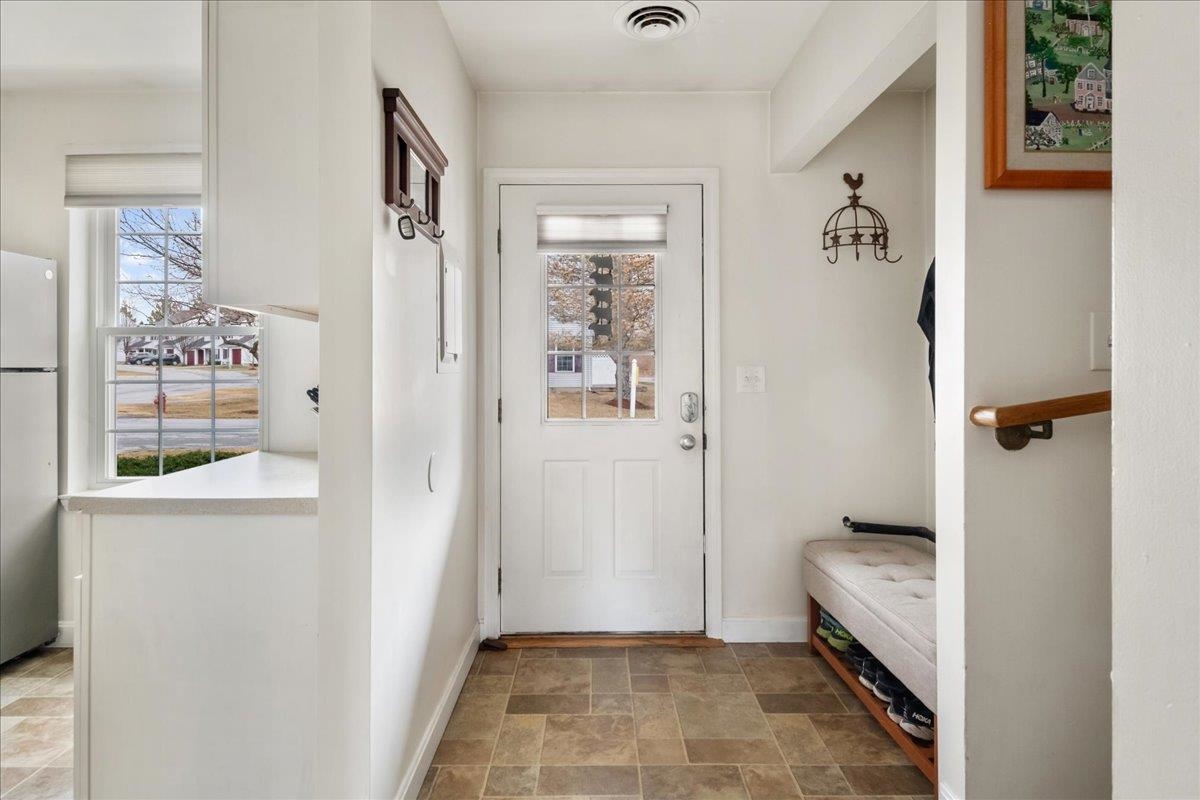 47 Seth Circle Williston, VT 05495 - Photo 12 of 36