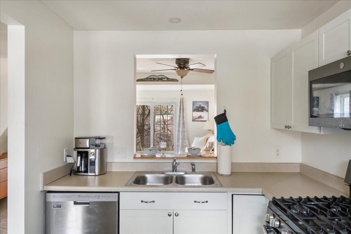 47 Seth Circle Williston, VT 05495 - Photo 6 of 36