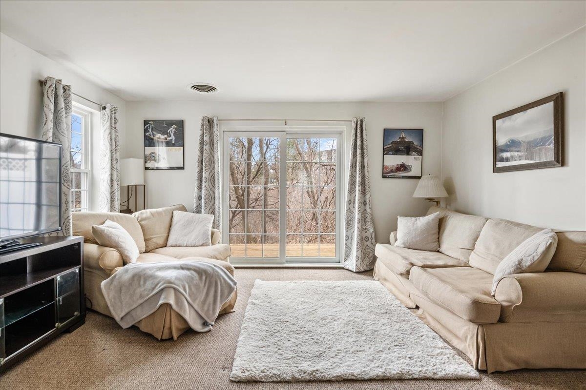 47 Seth Circle Williston, VT 05495 - Photo 7 of 36